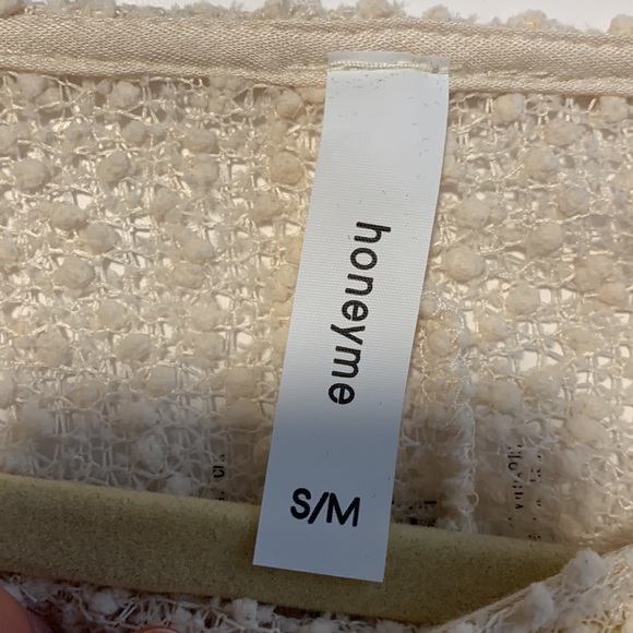 Honeyme ruffled poncho top size Small Medium NWT - Picture 6 of 7